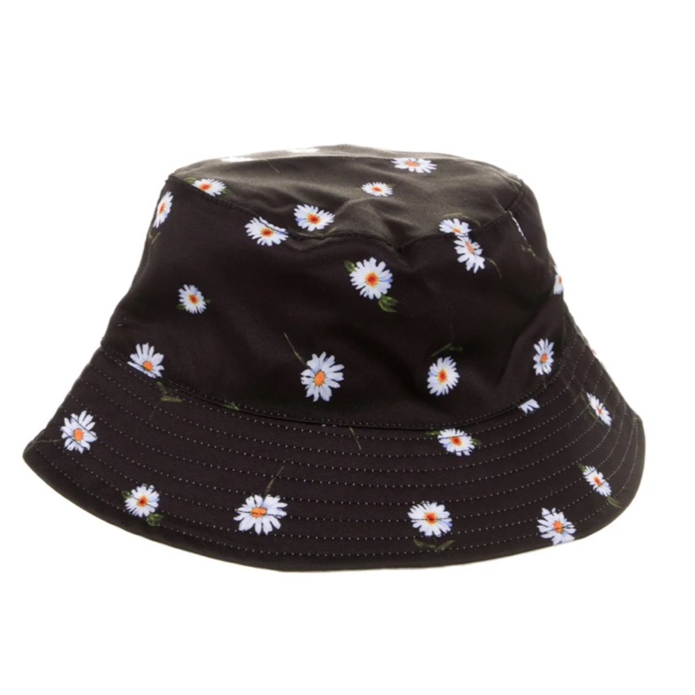 Alice and Olivia bucket hat